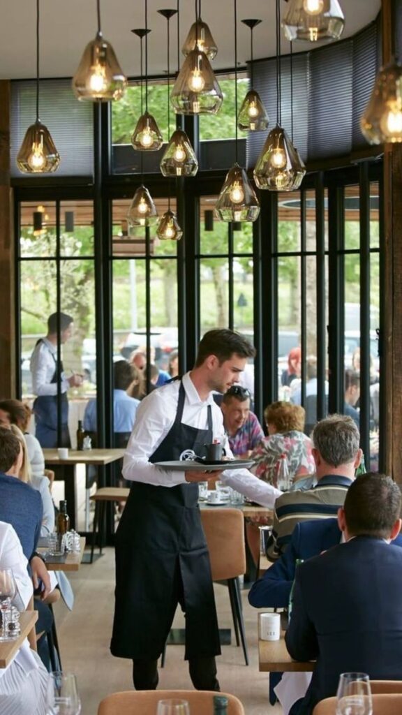 Comment développer son restaurant : stratégies, leviers et cadre juridique pour passer à la vitesse supérieure.